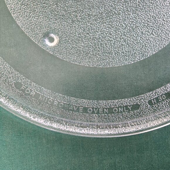 13.5-inch Glass Turntable Tray w/Turntable Ring from GE Microwave - Picture 2 of 8